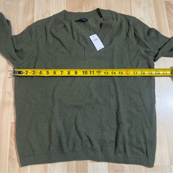 Gap Men’s Green V-Neck Sweater New With Tags Size Small - Picture 4 of 6
